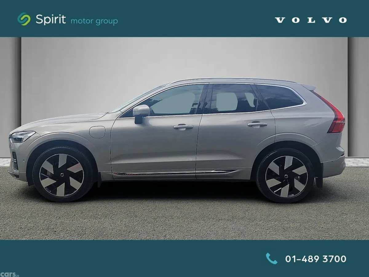 Volvo XC60 SUV, Petrol Plug-in Hybrid, 2025, Silver