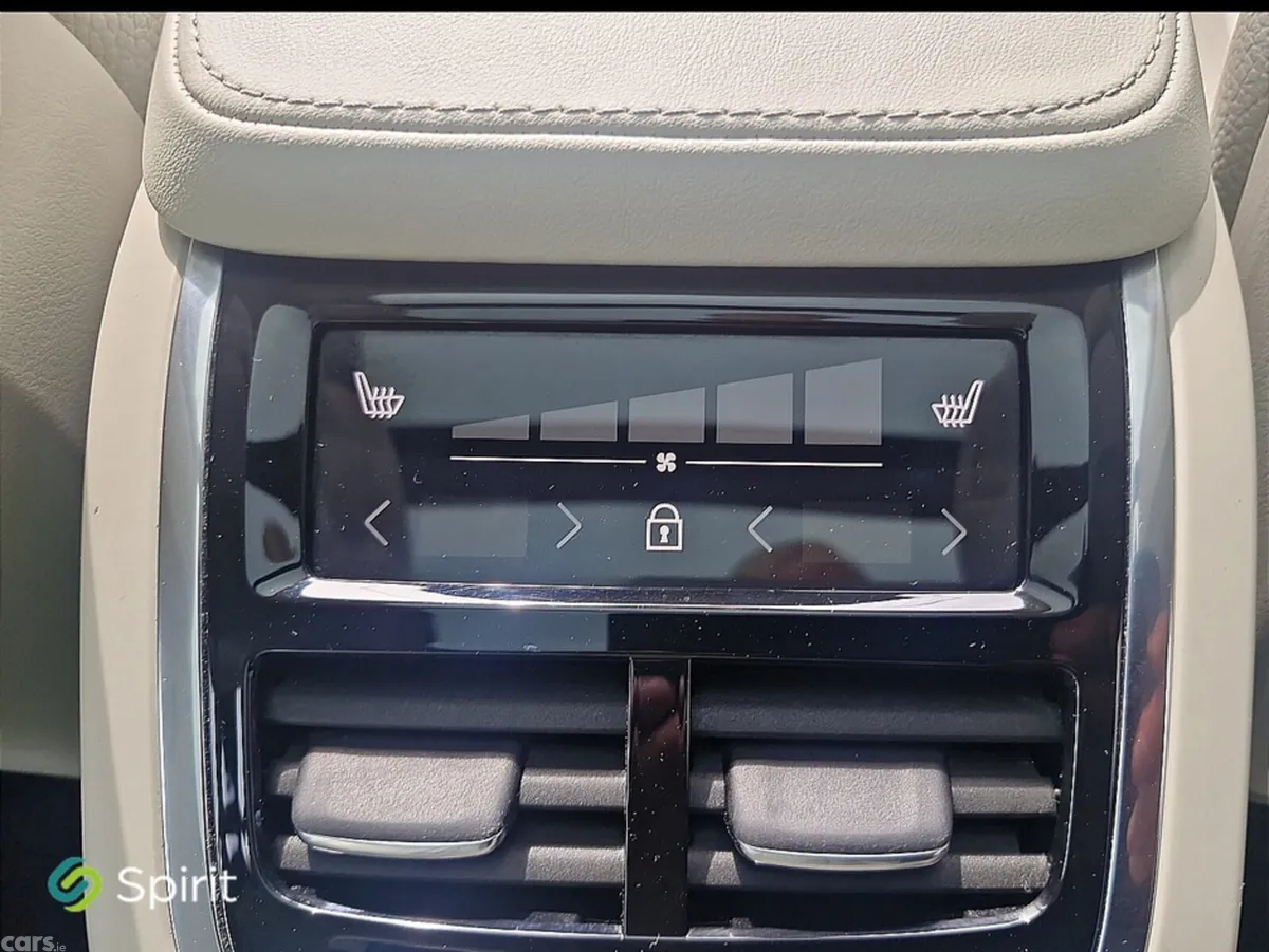 Volvo XC90 MPV, Petrol Plug-in Hybrid, 2023, Silver