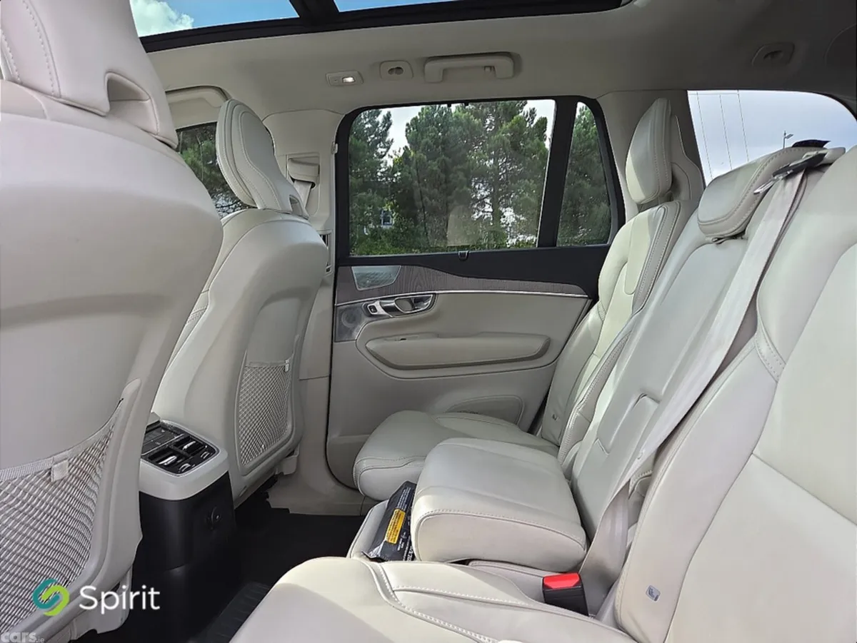 Volvo XC90 MPV, Petrol Plug-in Hybrid, 2022, White