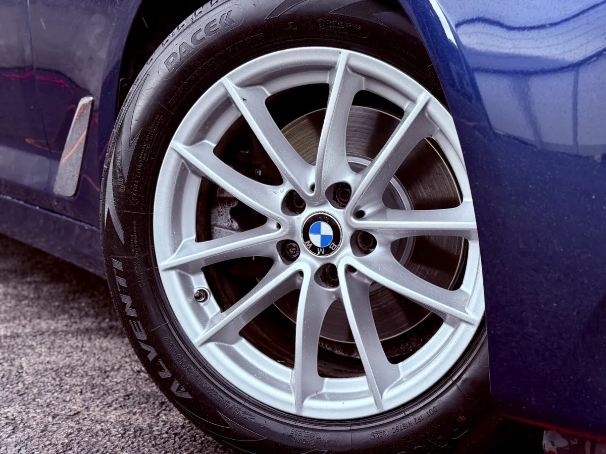 BMW 5-Series Estate, Diesel, 2019, Blue