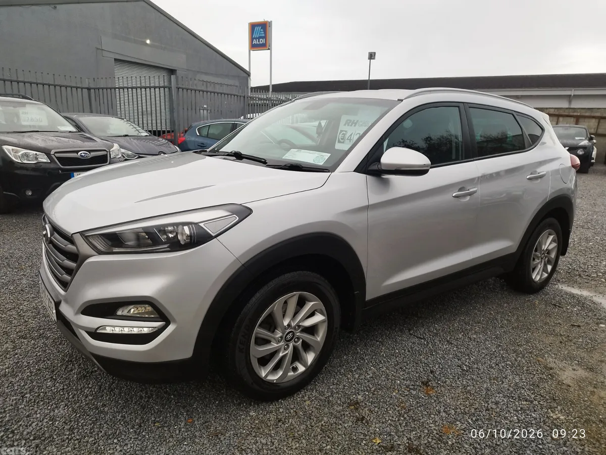 Hyundai Tucson SUV, Diesel, 2016, Silver