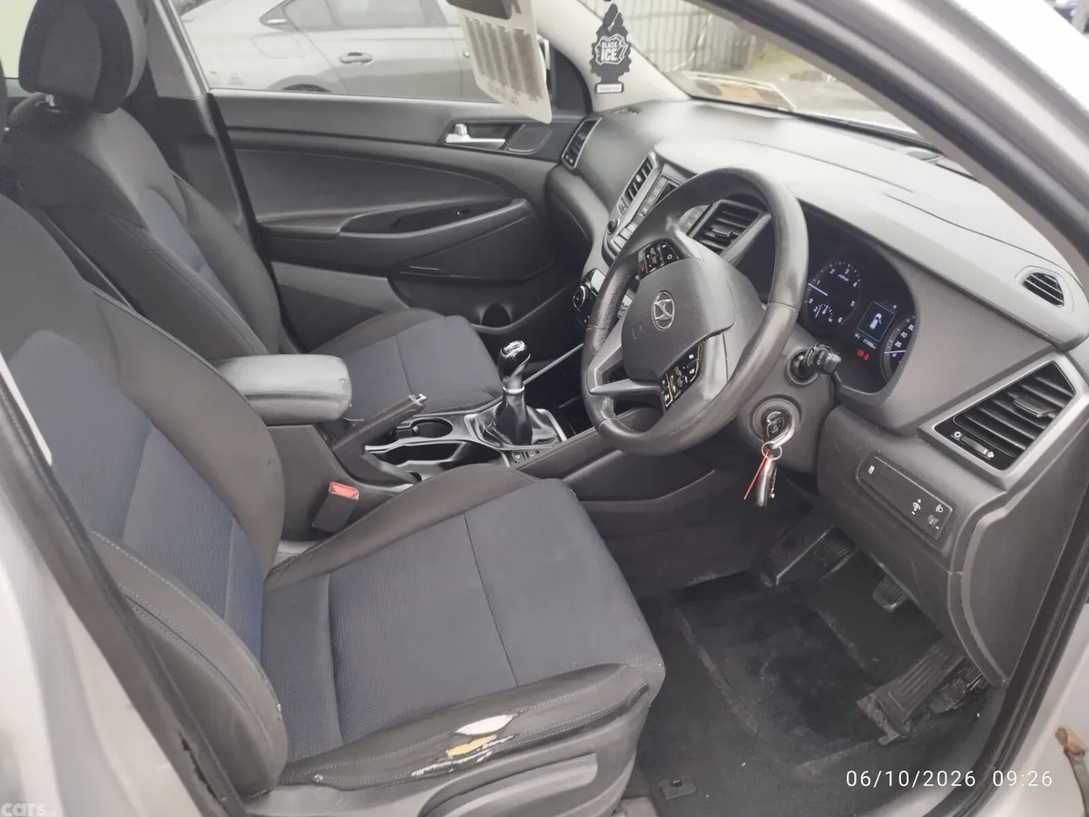 Hyundai Tucson SUV, Diesel, 2016, Silver