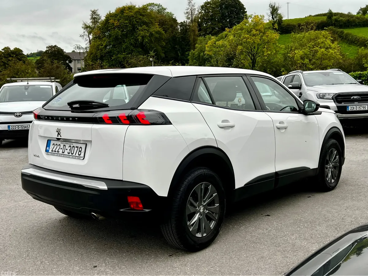 Peugeot 2008 MPV, Diesel, 2022, White