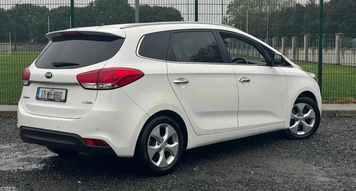 Kia Carens MPV, Diesel, 2017, White