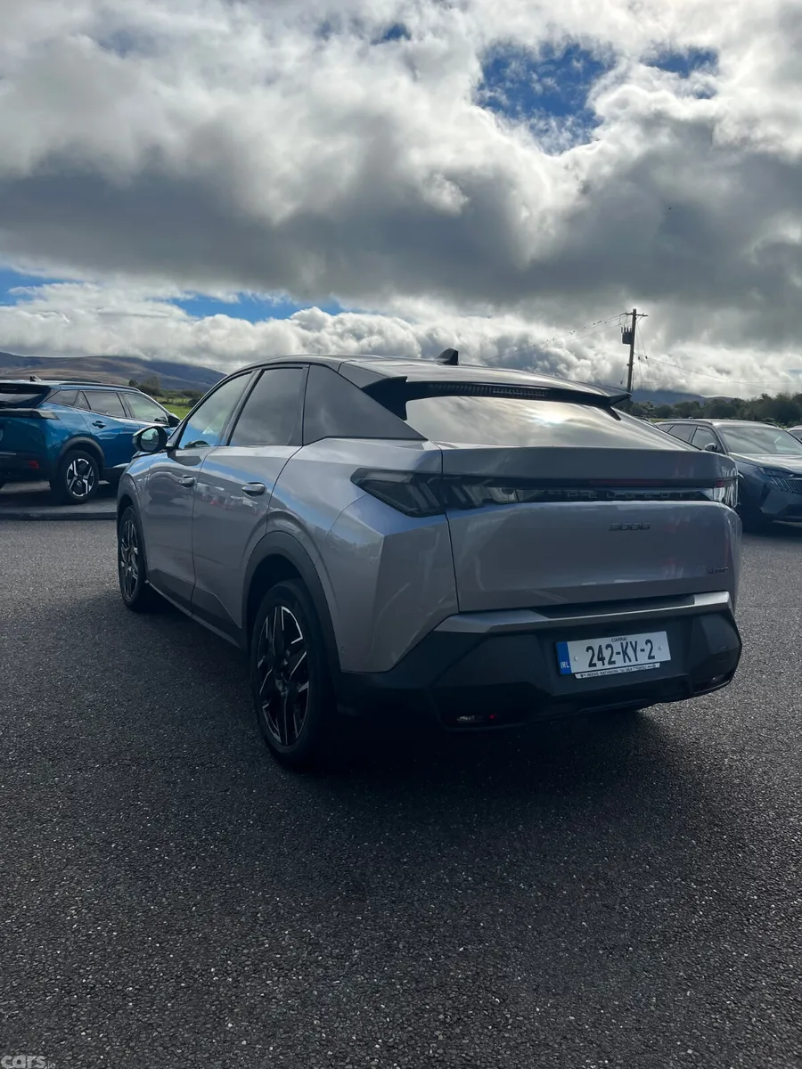 Peugeot 3008 MPV, Petrol Hybrid, 2024, Grey