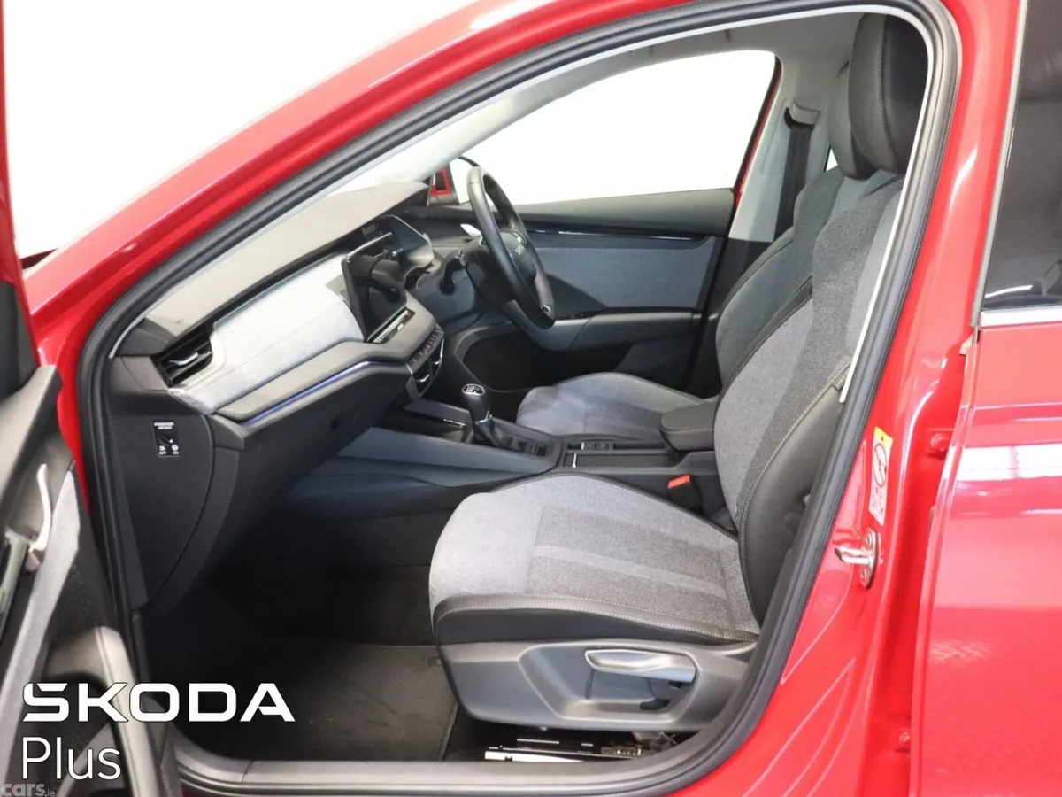 Skoda Octavia Saloon, Diesel, 2026, Red
