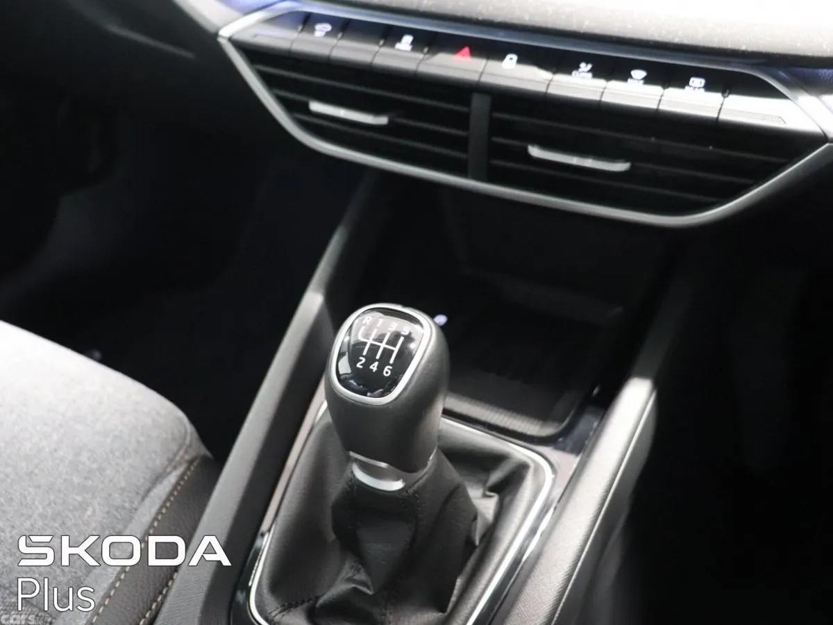 Skoda Octavia Saloon, Diesel, 2026, Red