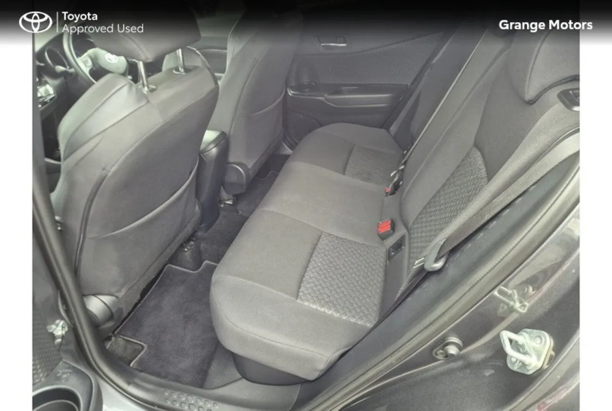 Toyota C-HR SUV, Petrol Hybrid, 2023, Grey