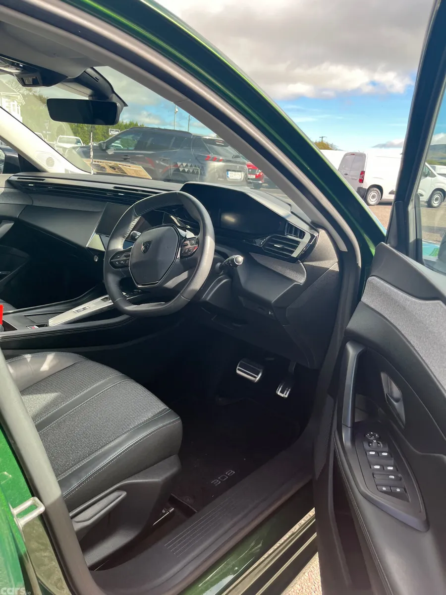 Peugeot 308 Hatchback, Diesel, 2023, Green