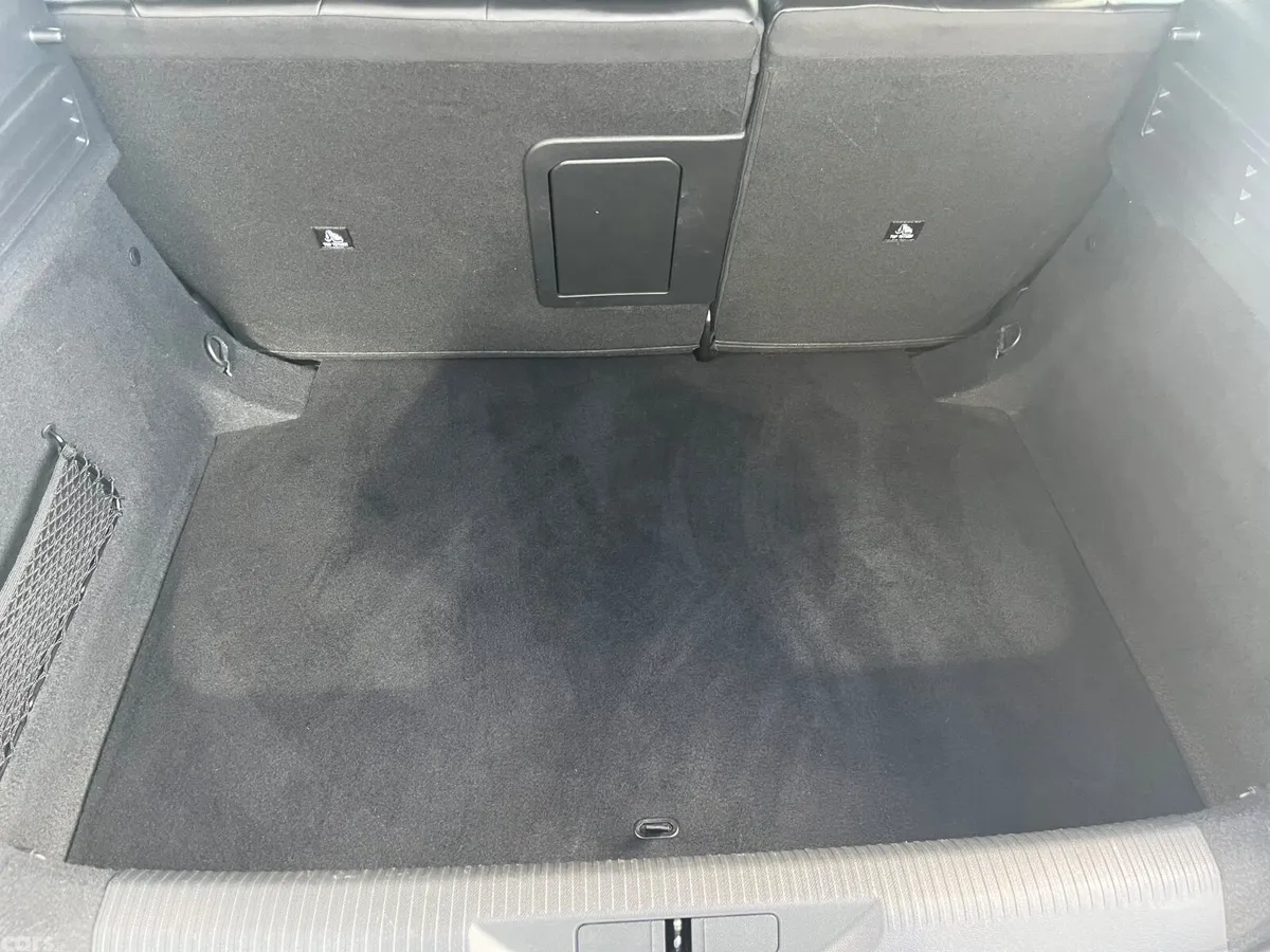 Peugeot 308 Hatchback, Diesel, 2023, Green