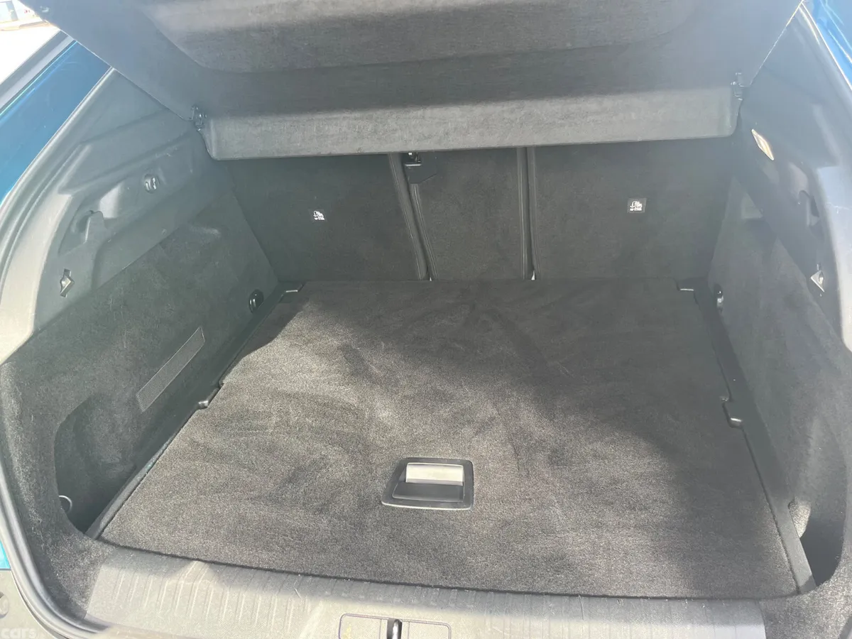 Peugeot 3008 MPV, Electric, 2025, Blue