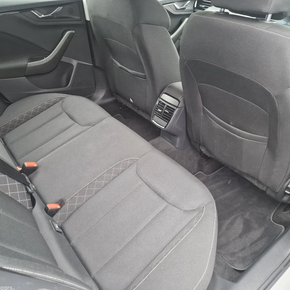Skoda Kamiq Hatchback, Petrol, 2021, White