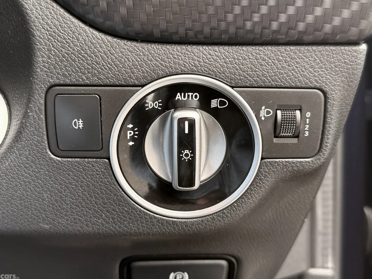 Mercedes-Benz A-Class Hatchback, Diesel, 2018, Blue