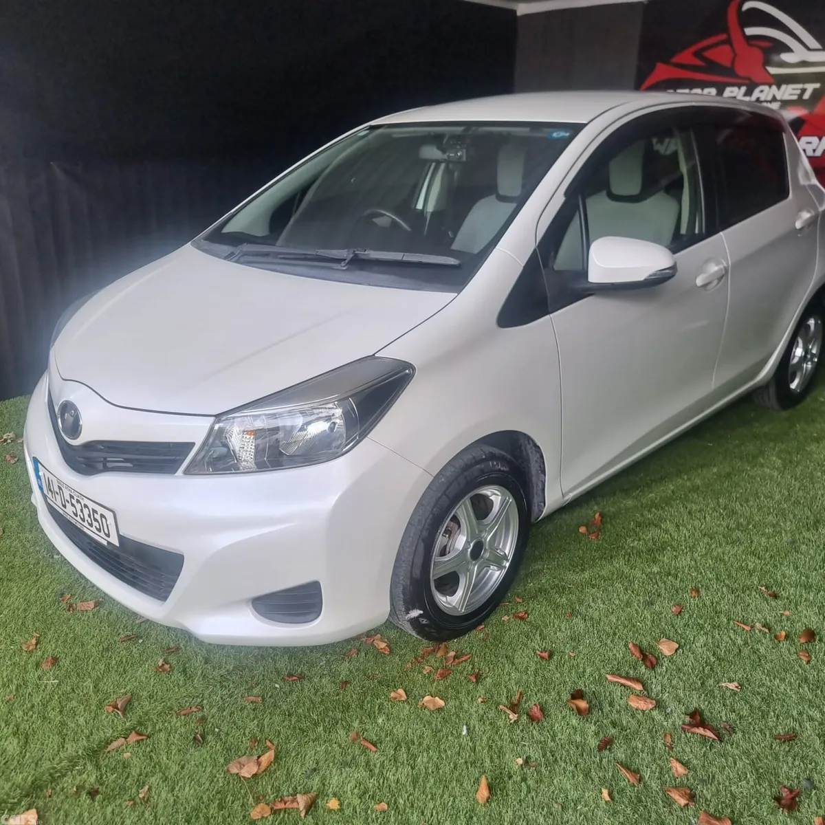 Toyota Vitz Hatchback, Petrol, 2014, Silver