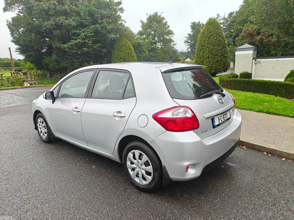 Toyota Auris Hatchback, Diesel, 2011, Silver
