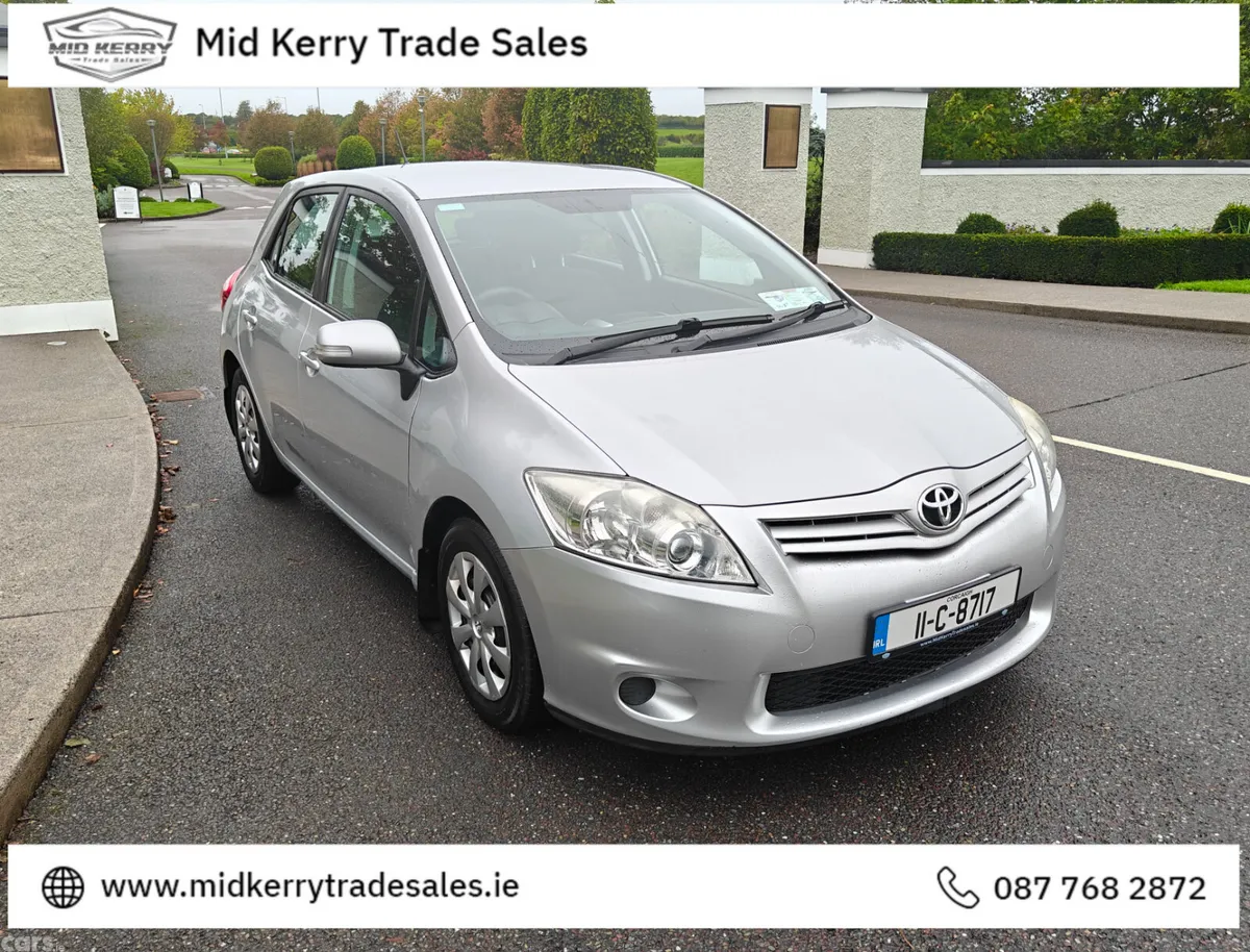 Toyota Auris Hatchback, Diesel, 2011, Silver