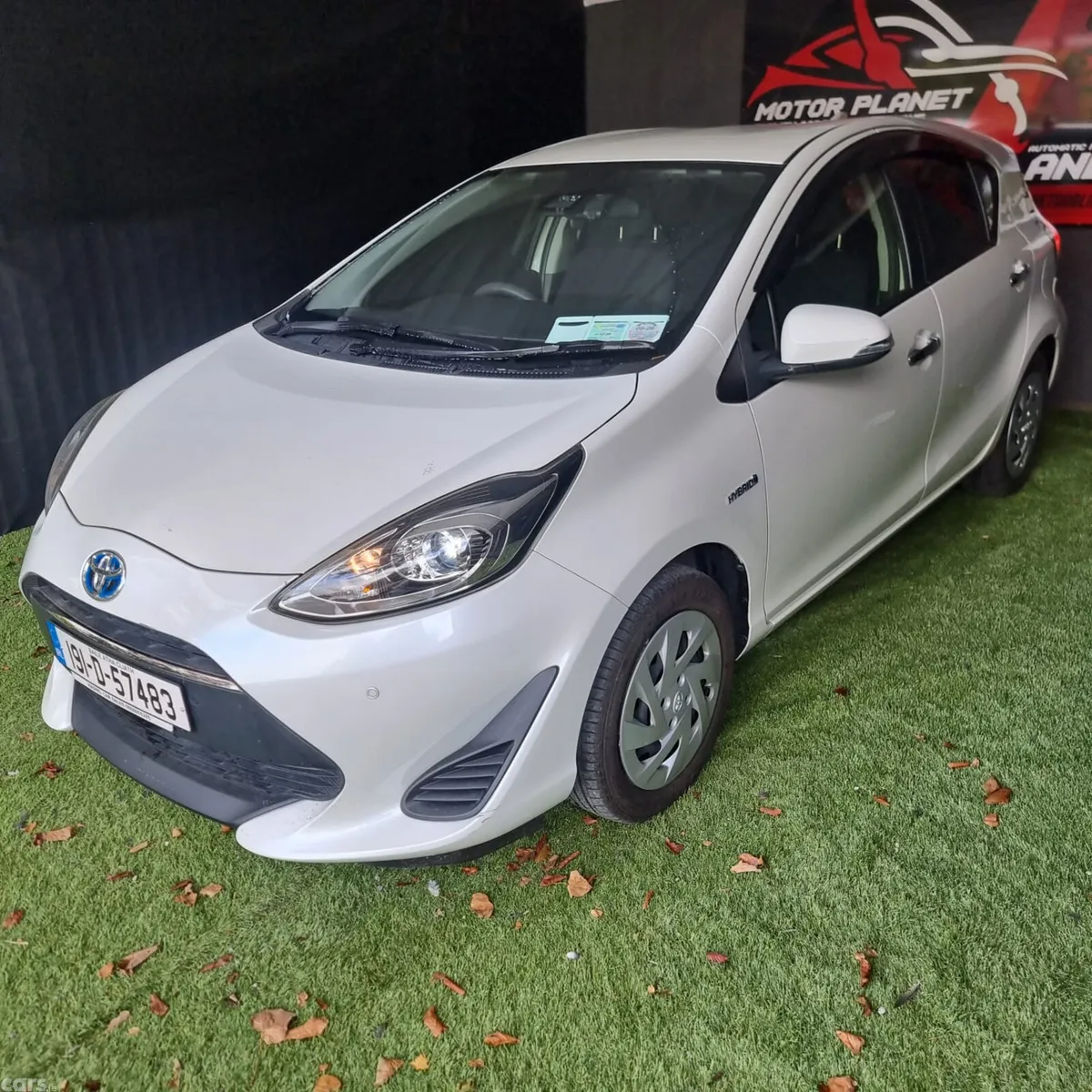 Toyota Aqua Hatchback, Petrol Hybrid, 2019, White