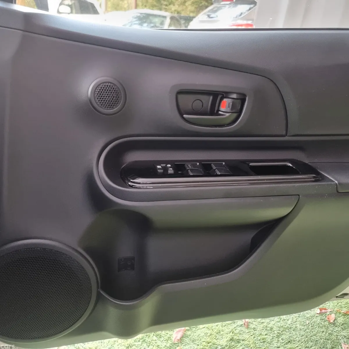 Toyota Aqua Hatchback, Petrol Hybrid, 2019, White