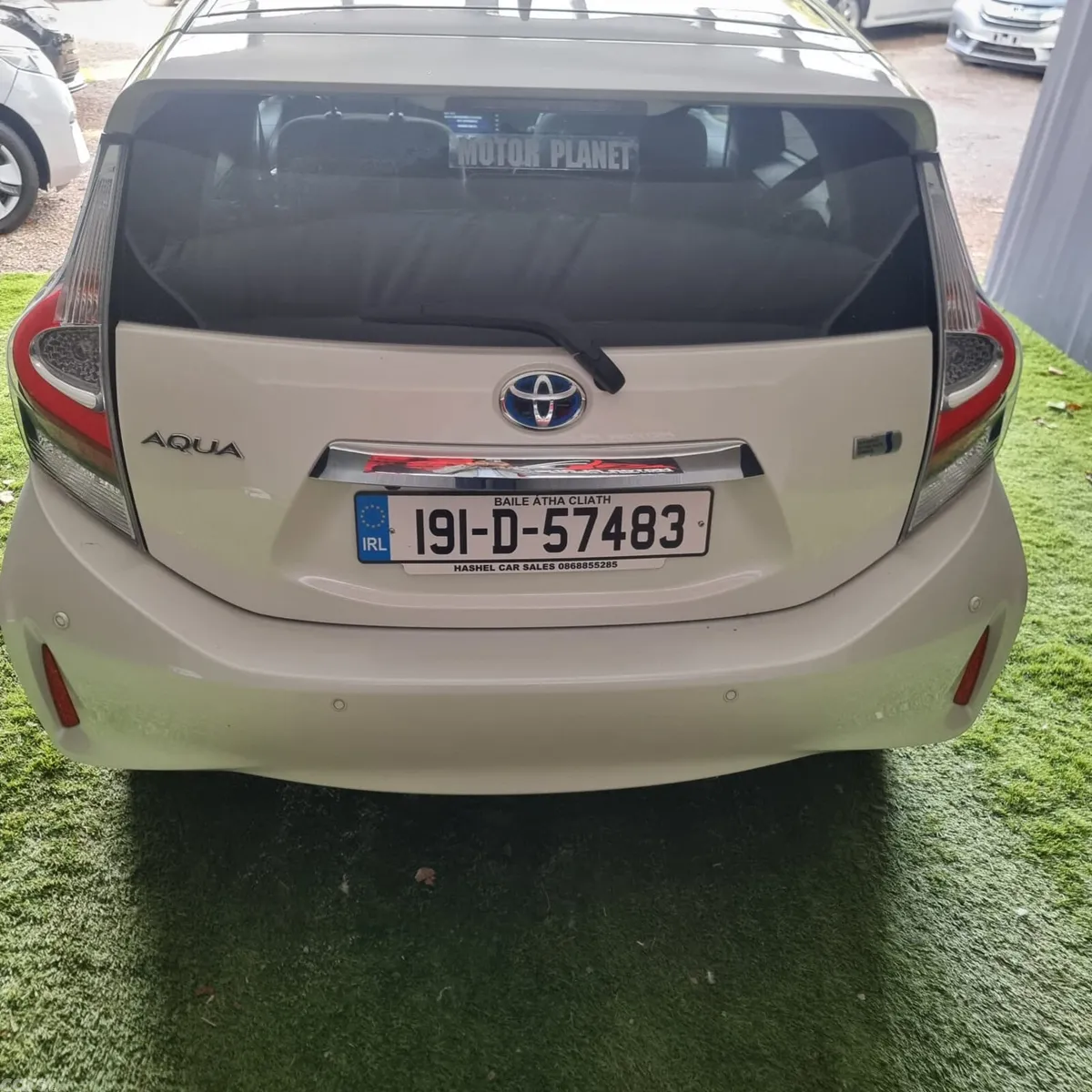 Toyota Aqua Hatchback, Petrol Hybrid, 2019, White