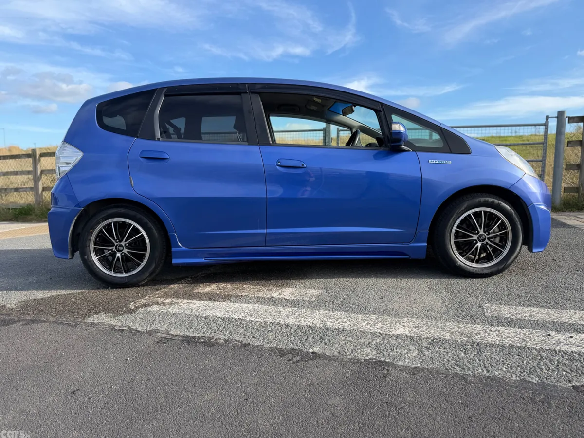 Honda Fit Hatchback, Petrol Hybrid, 2013, Blue