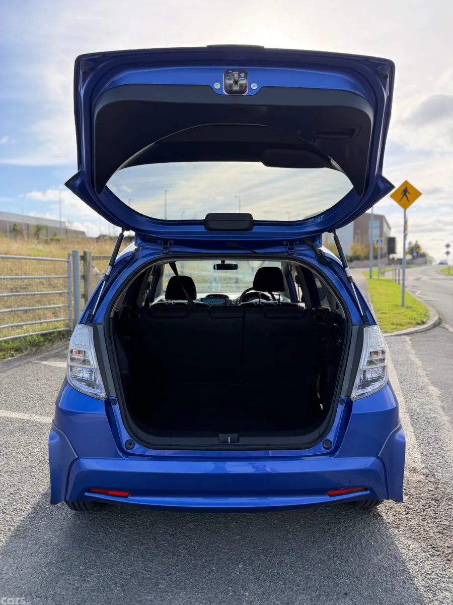 Honda Fit Hatchback, Petrol Hybrid, 2013, Blue