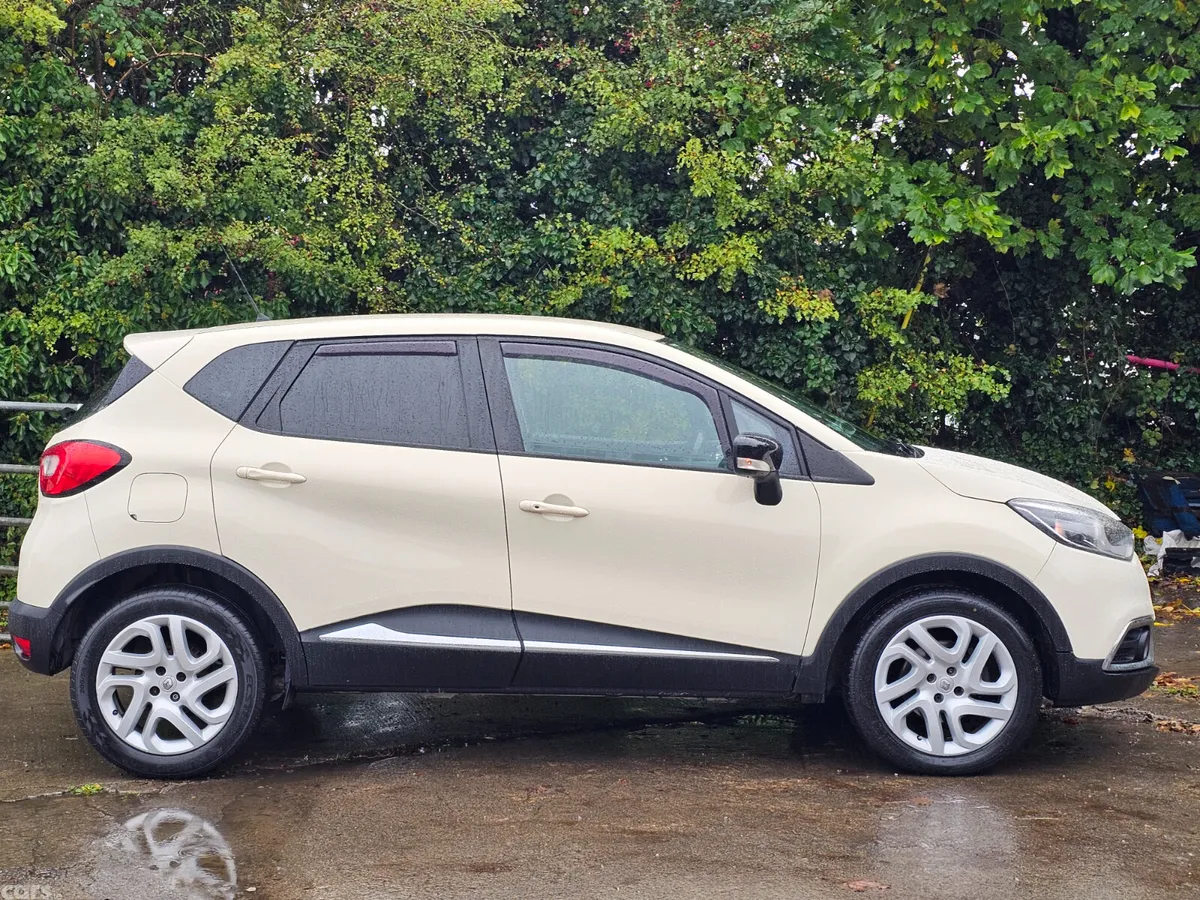 Renault Captur Hatchback, Diesel, 2016, Beige