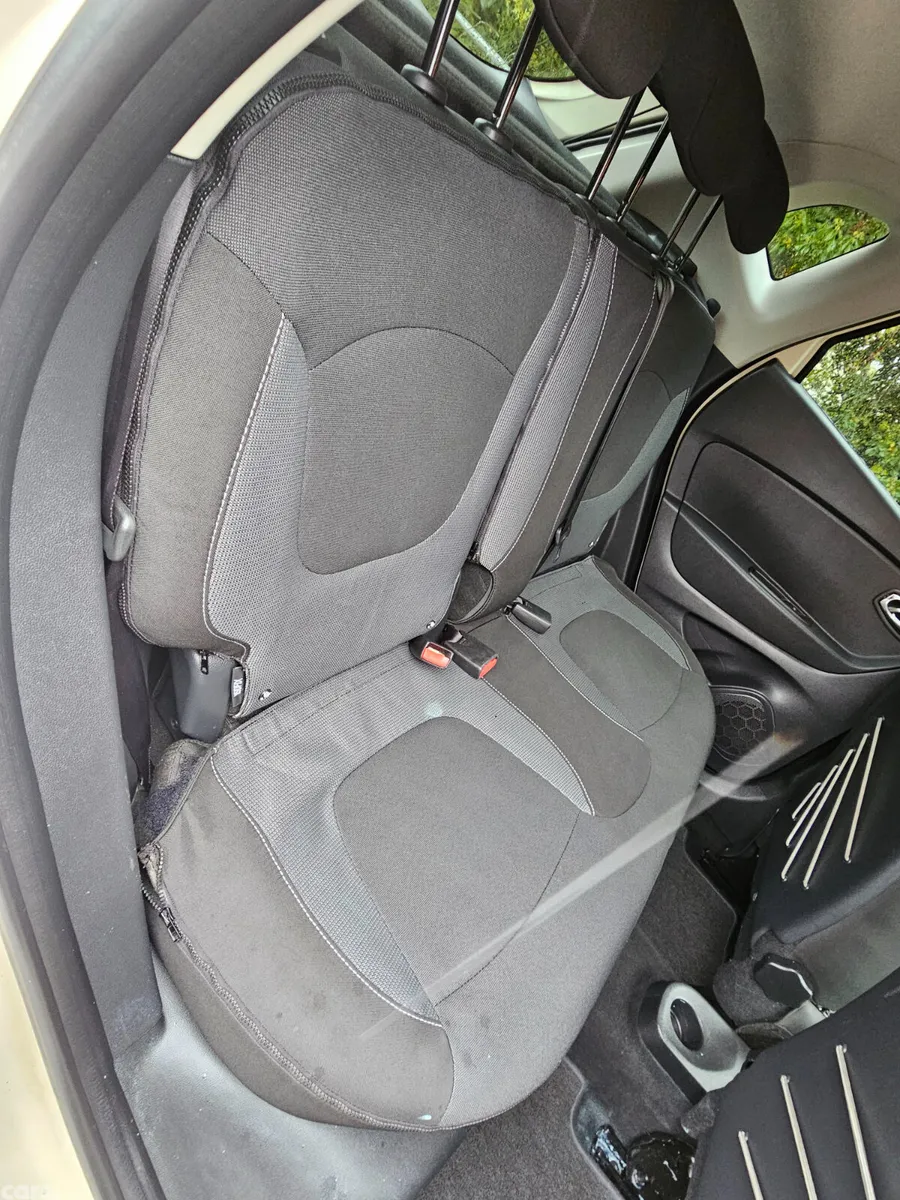 Renault Captur Hatchback, Diesel, 2016, Beige