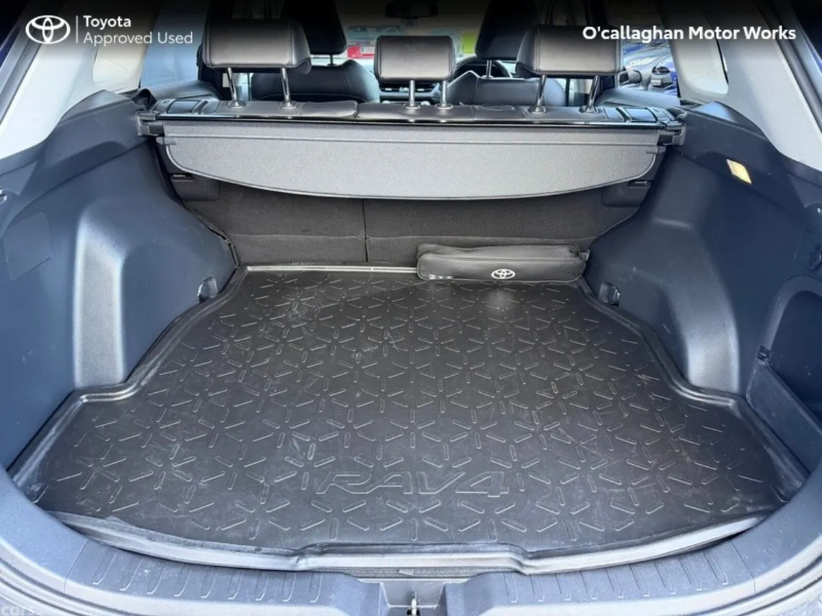 Toyota RAV4 SUV, Petrol Hybrid, 2023, Blue