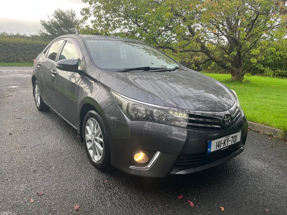 Toyota Corolla Saloon, Diesel, 2014, Grey