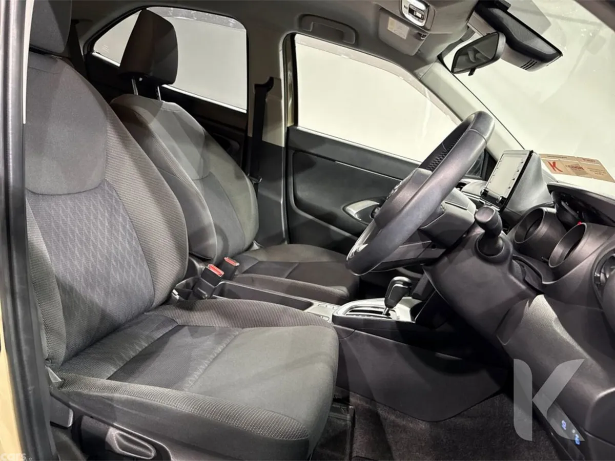 Toyota Yaris Cross SUV, Petrol Hybrid, 2023, Beige