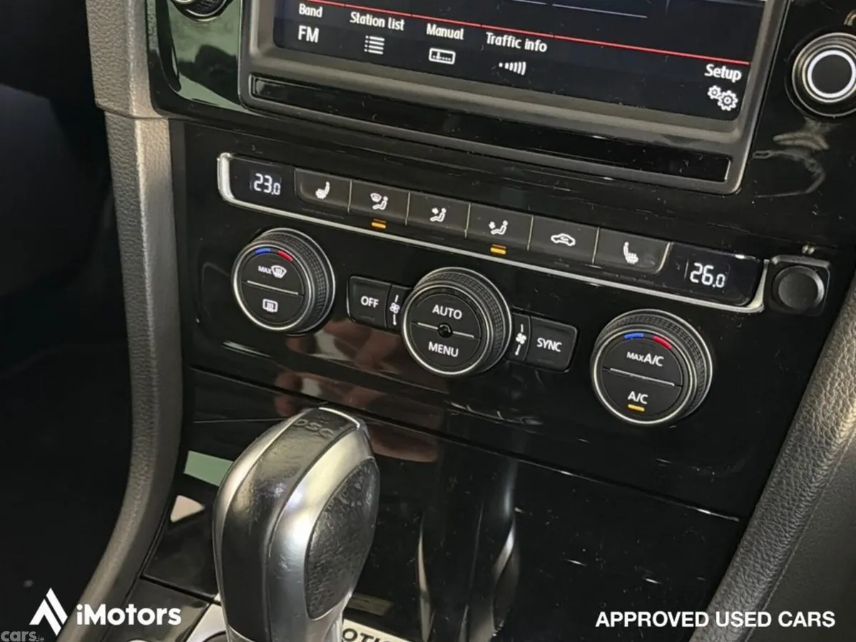 Volkswagen Golf Estate, Petrol, 2016, Blue