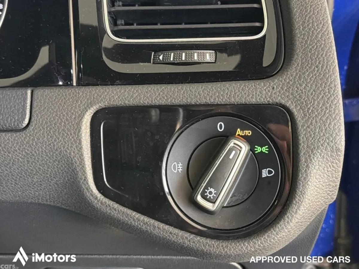 Volkswagen Golf Estate, Petrol, 2016, Blue