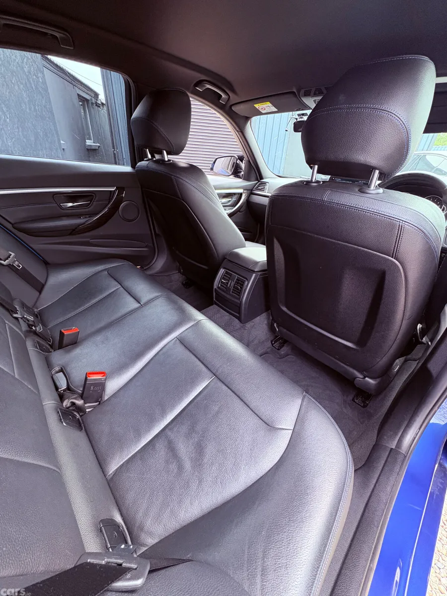 BMW 3-Series Saloon, Petrol, 2018, Blue