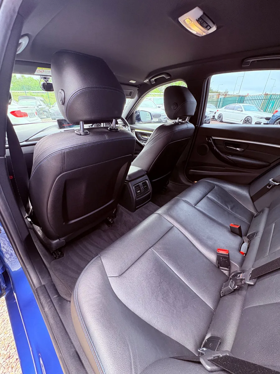 BMW 3-Series Saloon, Petrol, 2018, Blue
