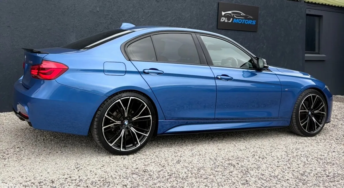 BMW 3-Series Saloon, Petrol, 2018, Blue