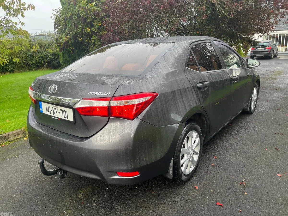 Toyota Corolla Saloon, Diesel, 2014, Grey