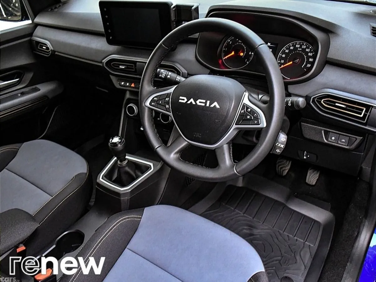 Dacia Sandero Stepway SUV, Petrol, 2026, Blue