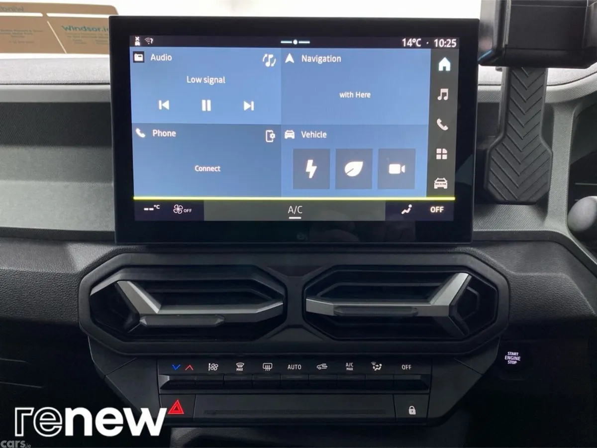 Dacia Duster SUV, Petrol Hybrid, 2026, Brown