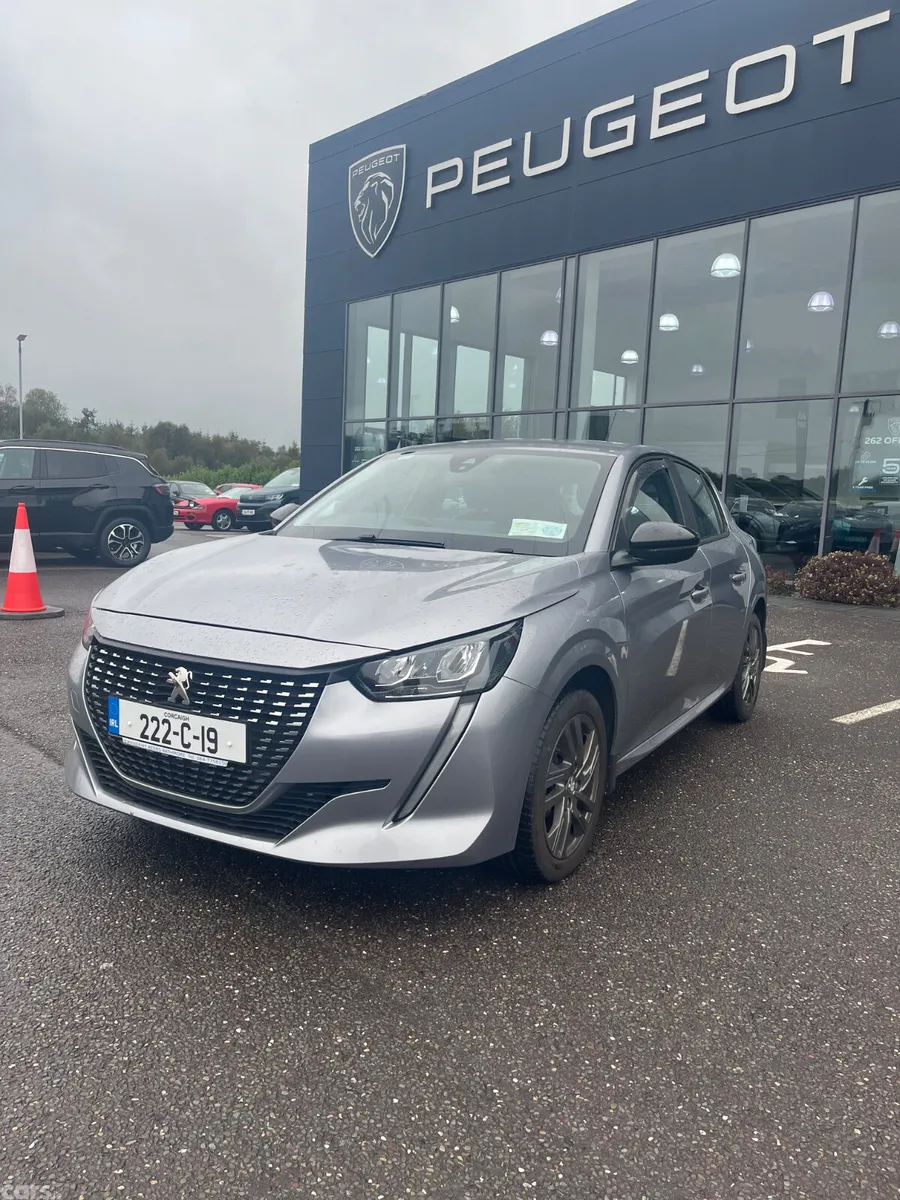 Peugeot 208 Hatchback, Diesel, 2022, Grey
