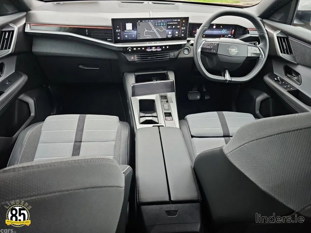 Opel Grandland SUV, Petrol Hybrid, 2026, Brown