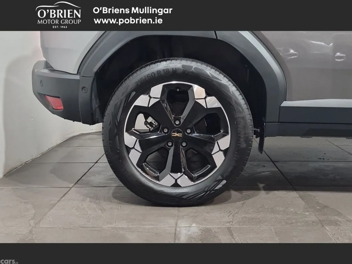 Dacia Duster SUV, Petrol Hybrid, 2026, Grey