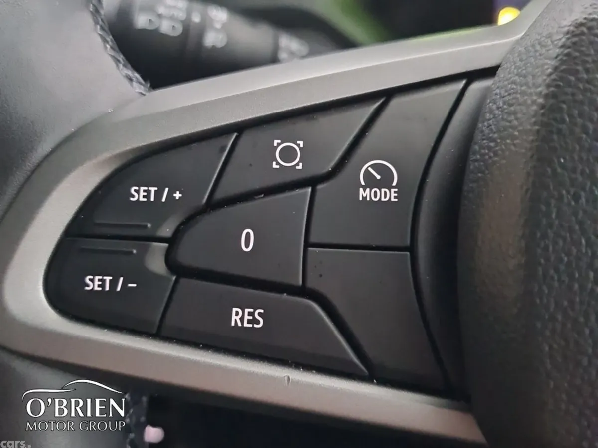 Dacia Duster SUV, Petrol Hybrid, 2026, Grey