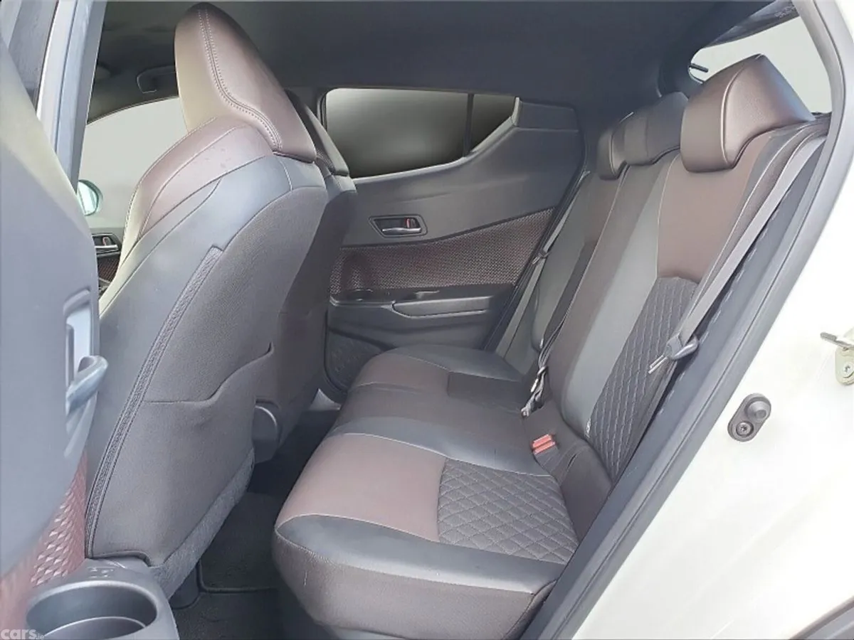 Toyota C-HR Saloon, Petrol Hybrid, 2019, White