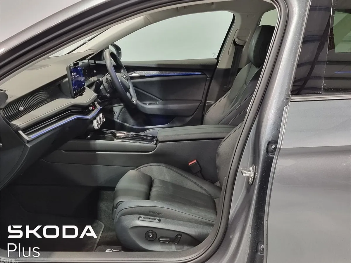 Skoda Superb Saloon, Diesel, 2025, Grey