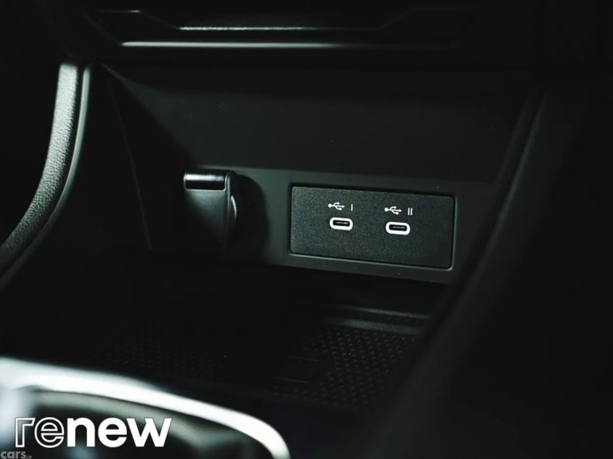 Renault Captur Hatchback, Petrol, 2024, Black