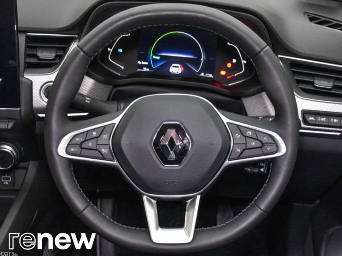 Renault Arkana Hatchback, Petrol, 2022, Red