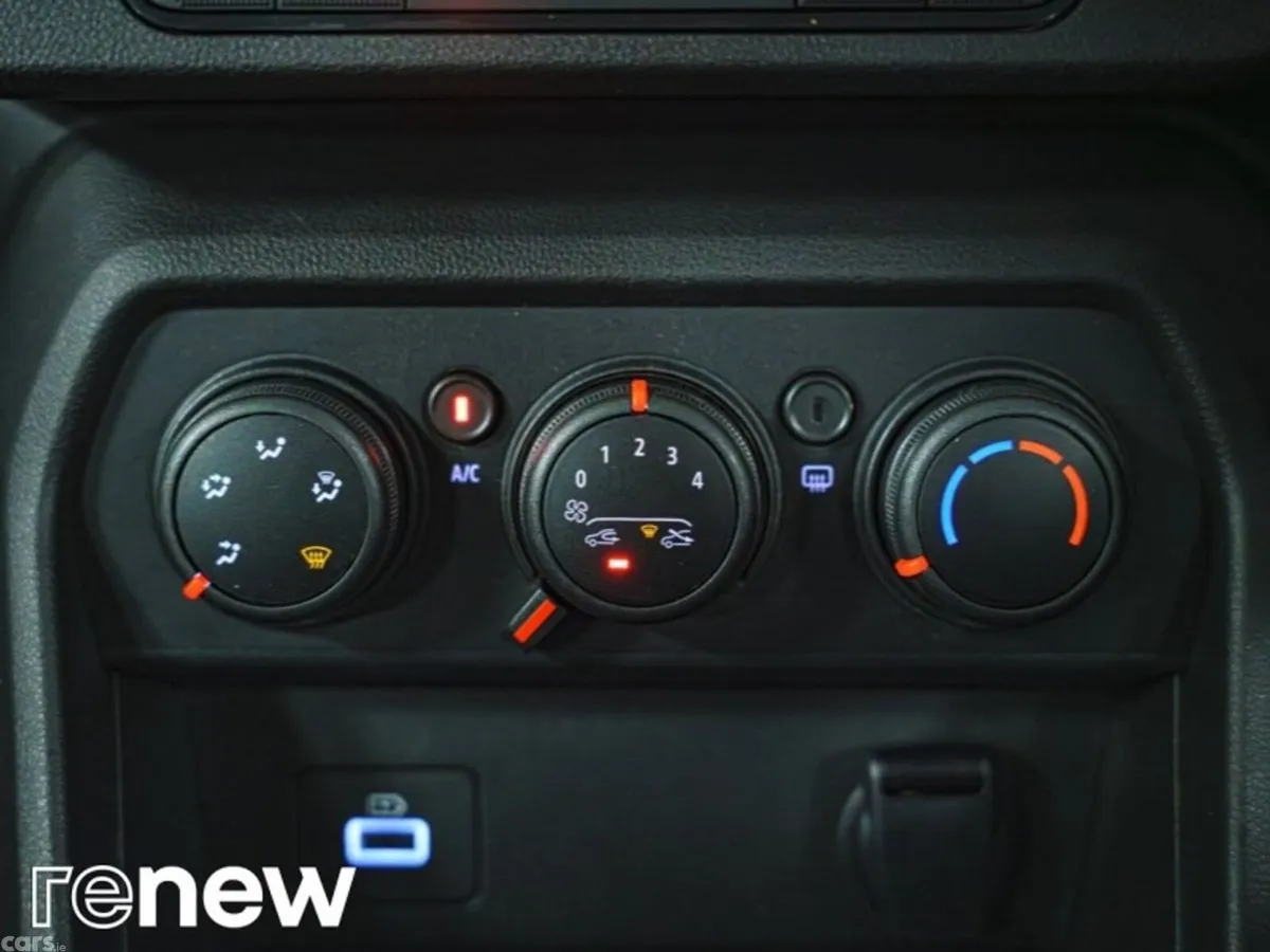 Dacia Sandero Stepway Hatchback, Petrol, 2023, Orange
