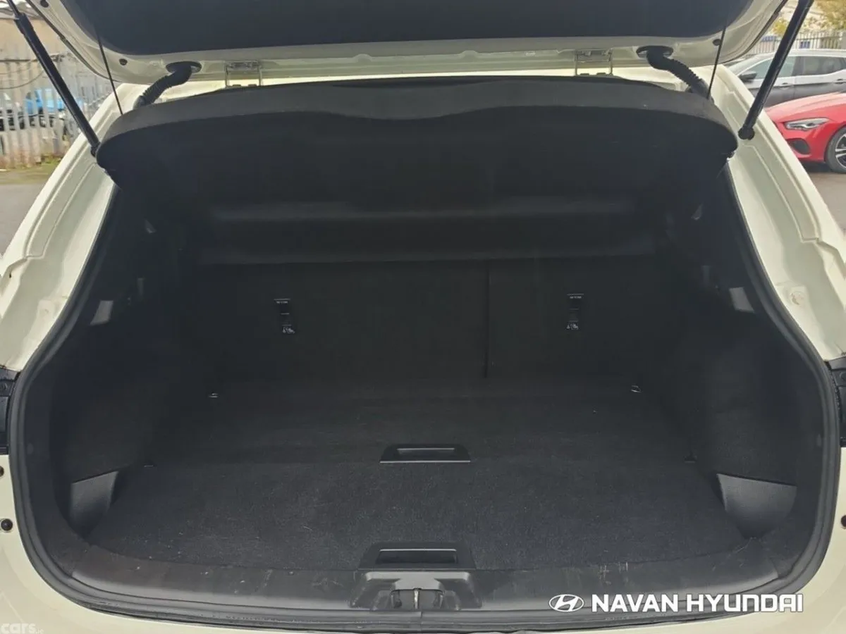 Nissan Qashqai MPV, Diesel, 2019, White