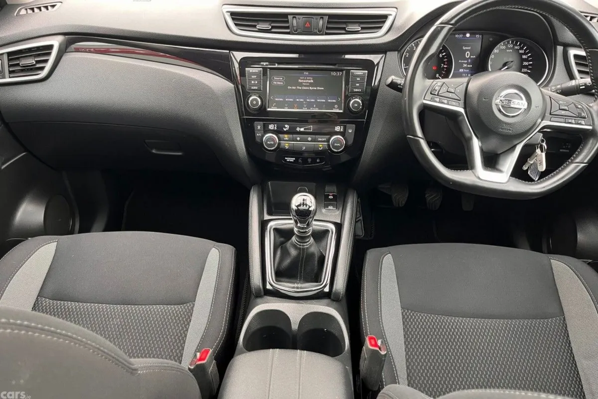 Nissan Qashqai SUV, Petrol, 2019, Red