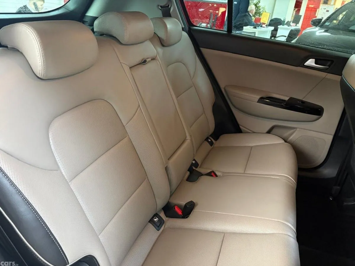 Kia Sportage SUV, Diesel, 2020, Red
